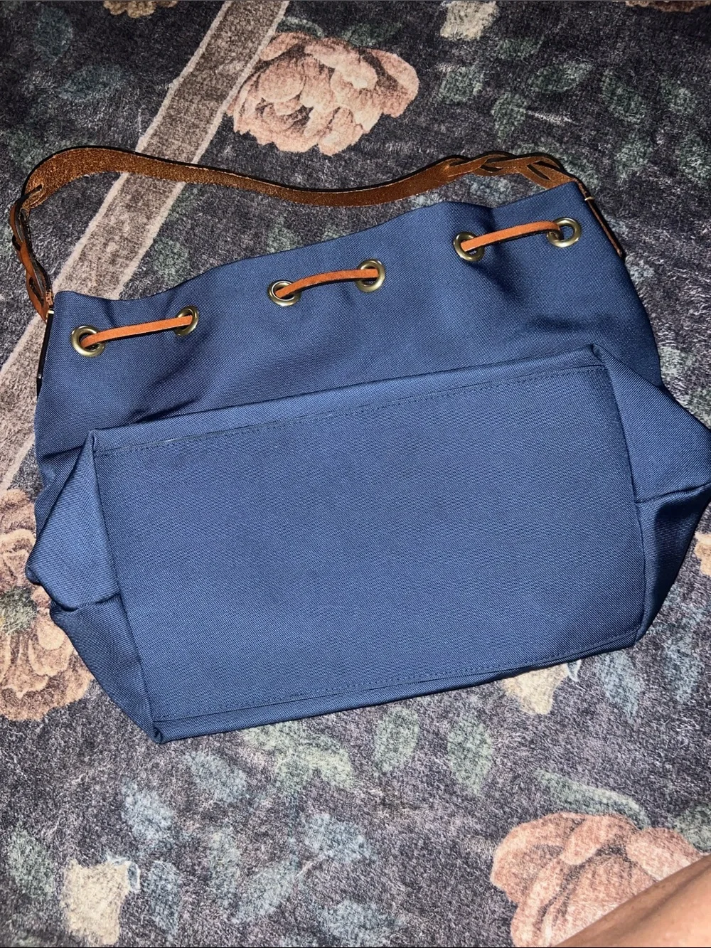 Dooney & Bourke bucket bag